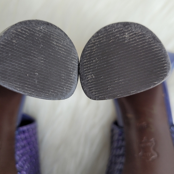 Tory Burch Purple Chunky Embossed Deidre Heels - Picture 12 of 14